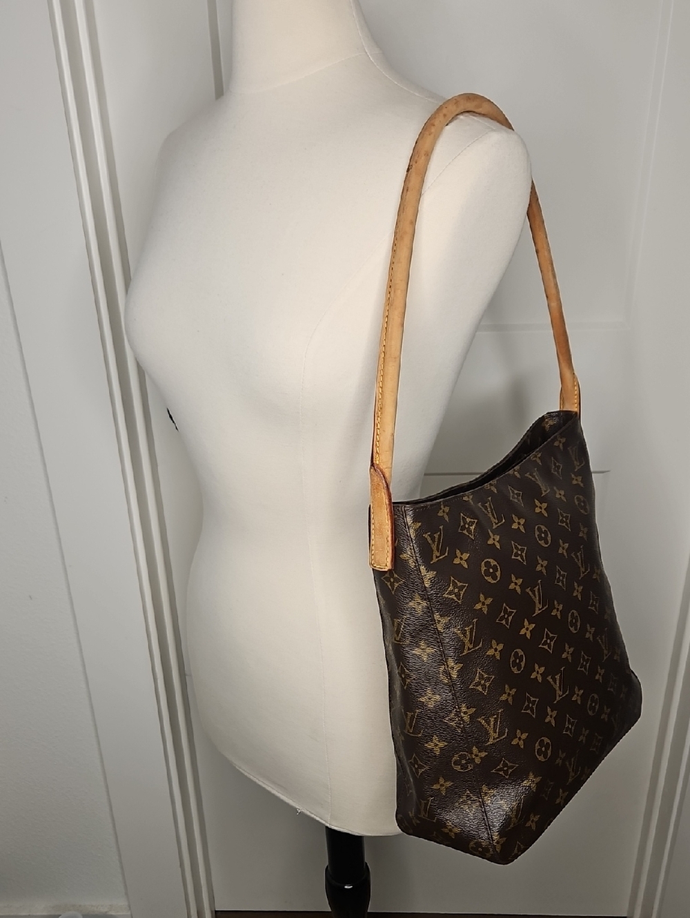 Authentic Louis Vuitton Looping MM Monogram Shoulder Bag Hobo Purse W/Dustbag - Picture 3 of 16